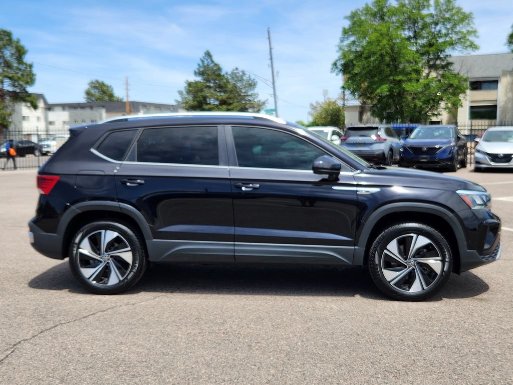 Certified 2024 Volkswagen Taos SE AWD/4WD image 4