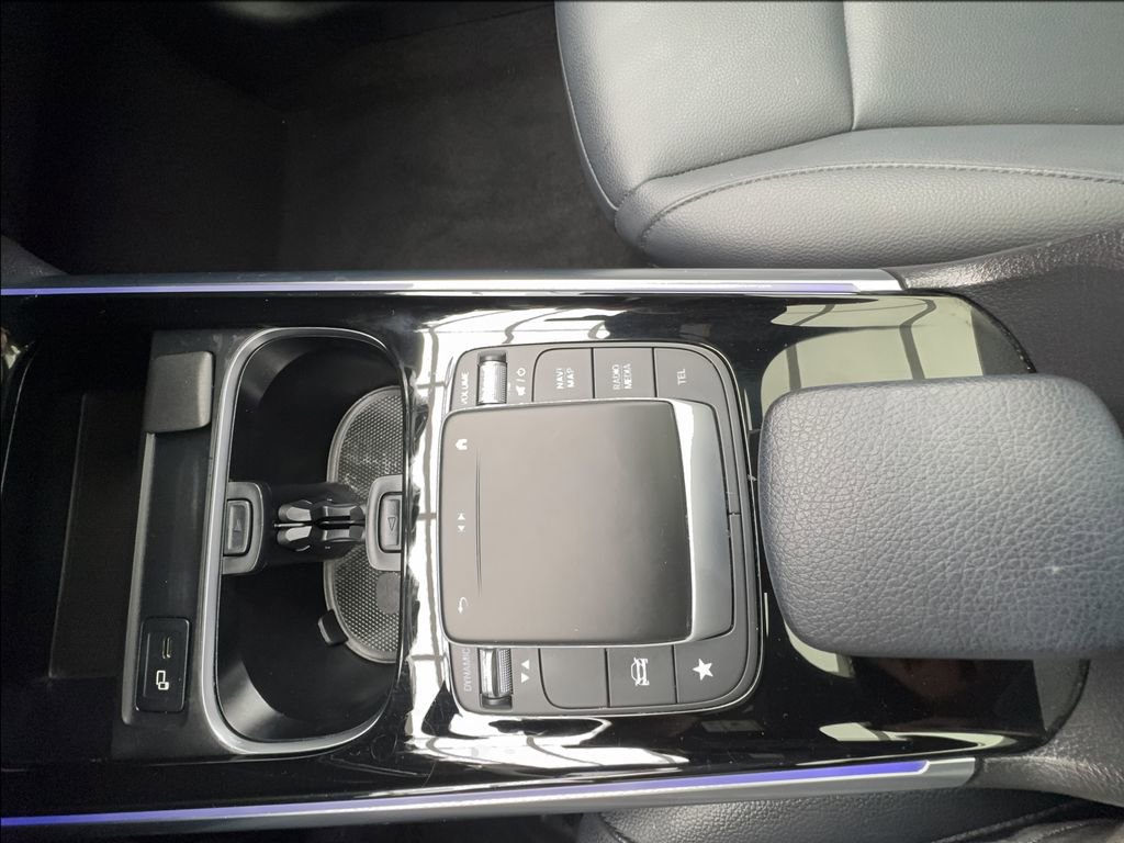 Used 2022 Mercedes-Benz GLA 250 w/ Premium Package Lite image 41
