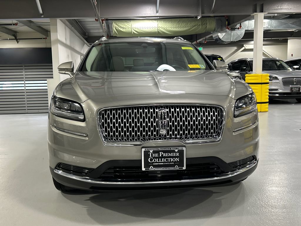 Used 2023 Lincoln Nautilus Reserve AWD/4WD image 6