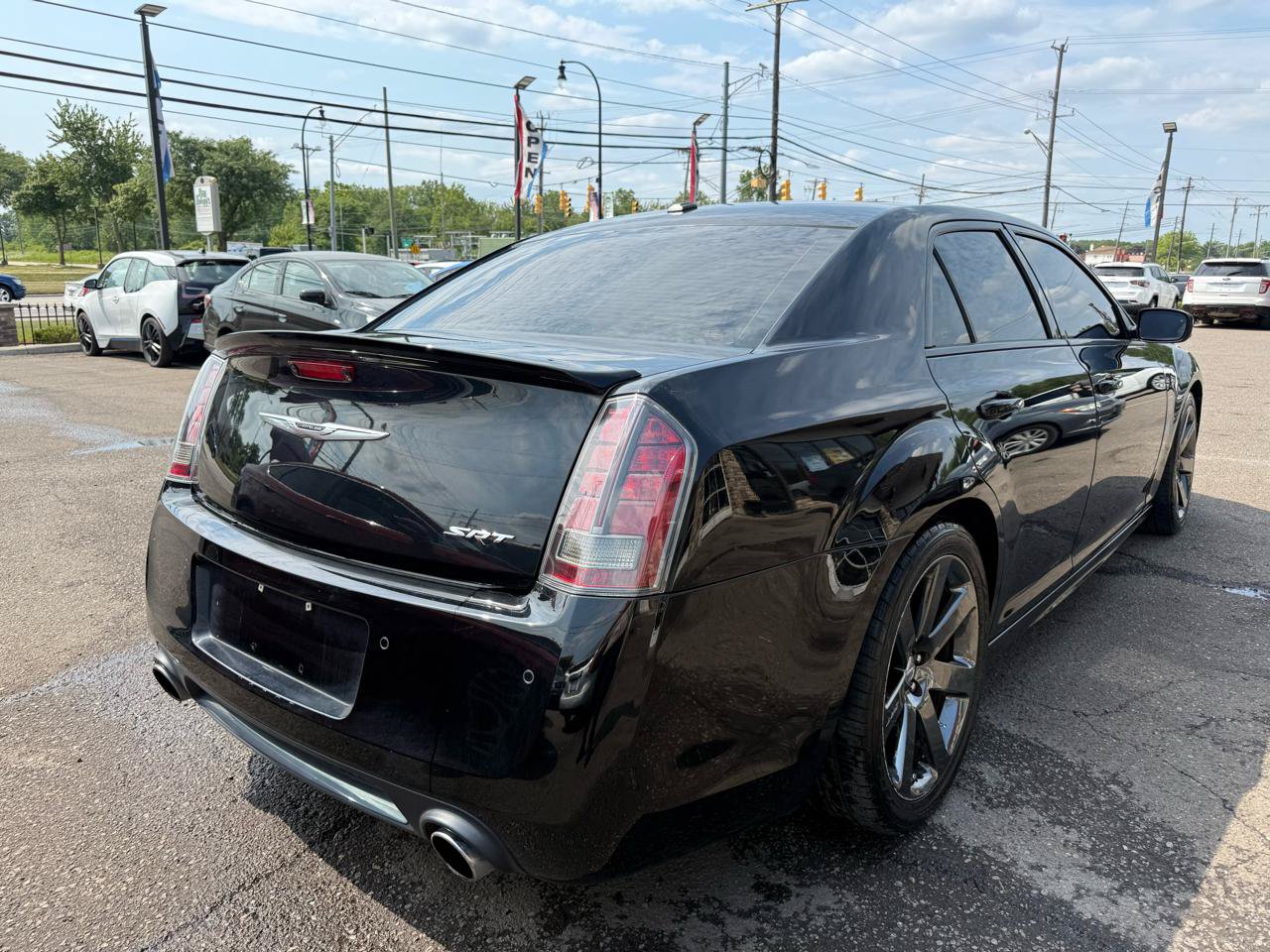 Used 2014 Chrysler 300 SRT8 w/ Leather Interior Group RWD image 6