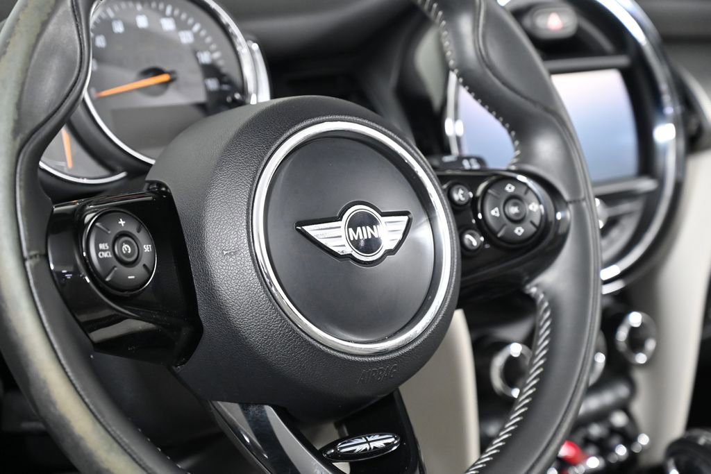 Used 2018 MINI Cooper Convertible image 11