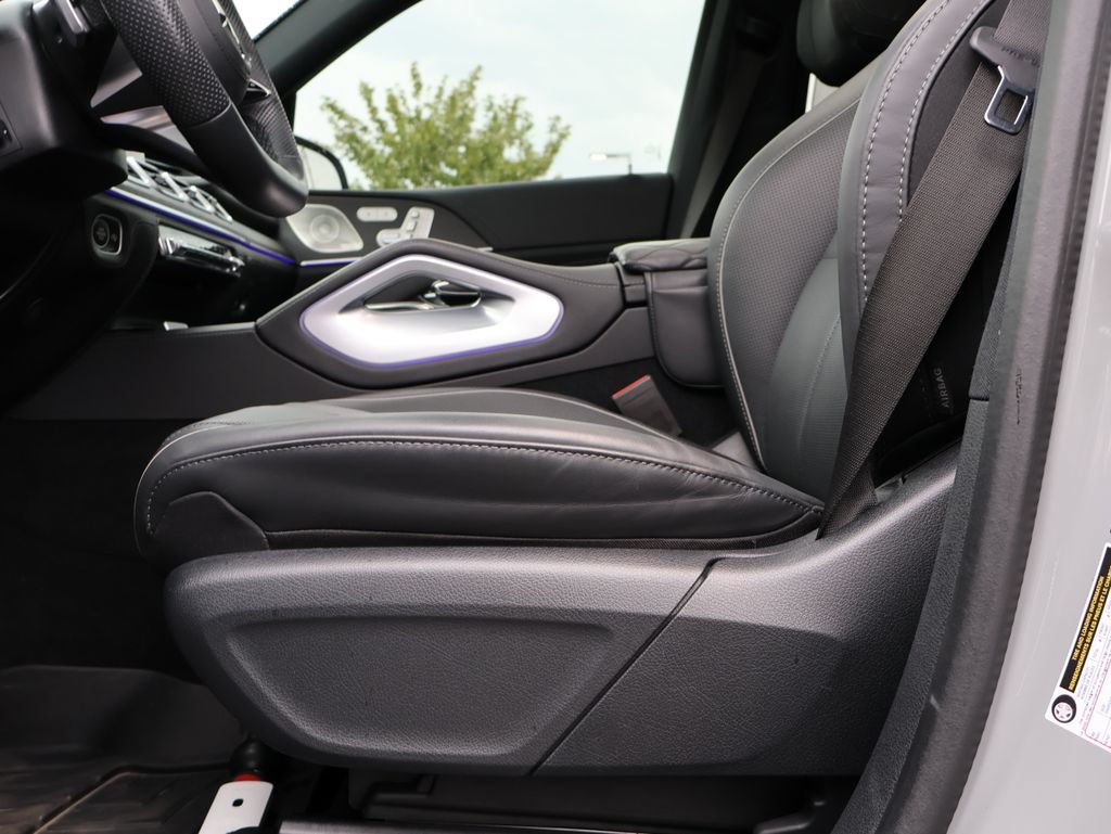 Used 2024 Mercedes-Benz GLS 580 4MATIC image 8