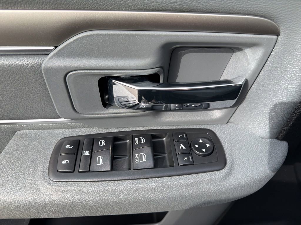 Used 2018 RAM 1500 Big Horn AWD/4WD image 14