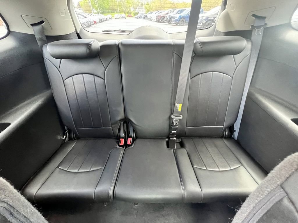 Used 2011 Buick Enclave CXL w/ Trailering Provision Package AWD/4WD image 32