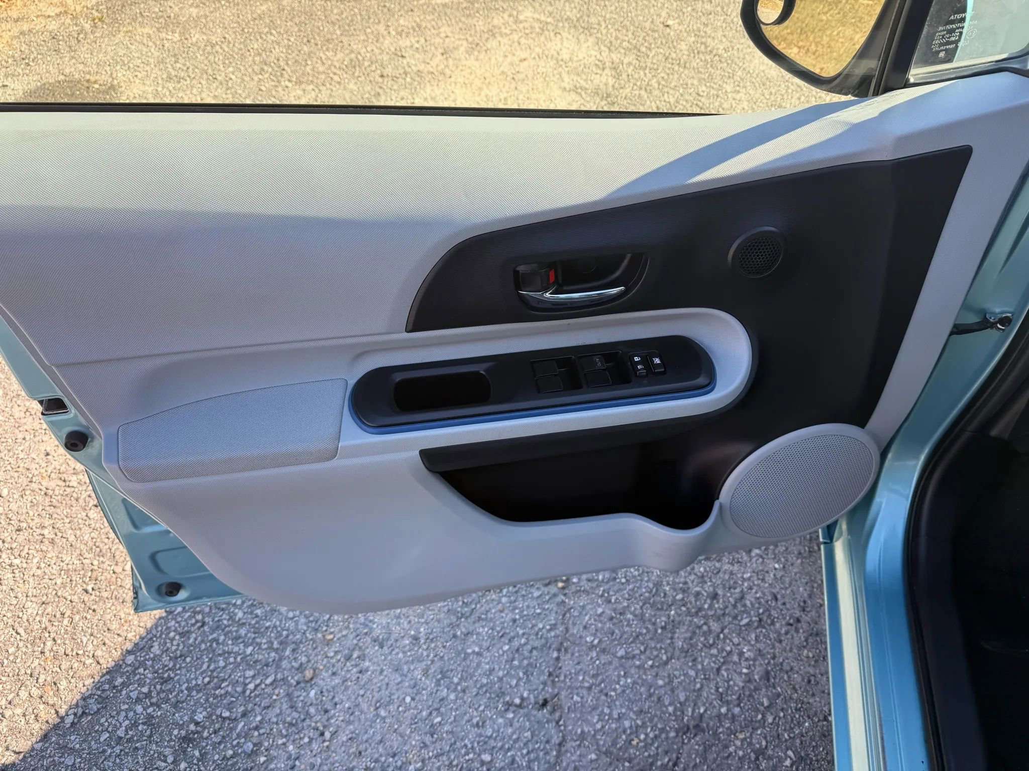 Used 2013 Toyota Prius C Three image 17