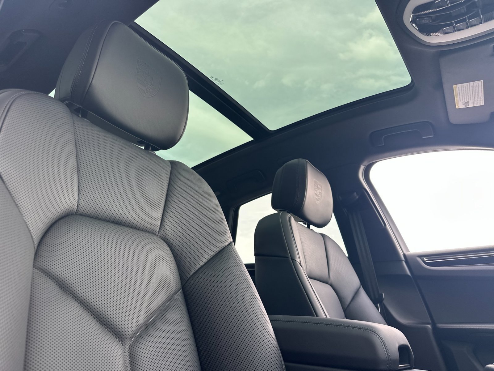 New 2026 Porsche Macan AWD/4WD image 20