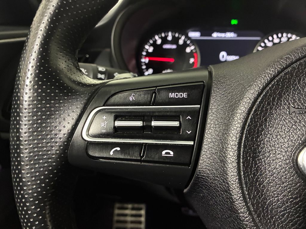 Used 2019 Kia Stinger GT1 image 10