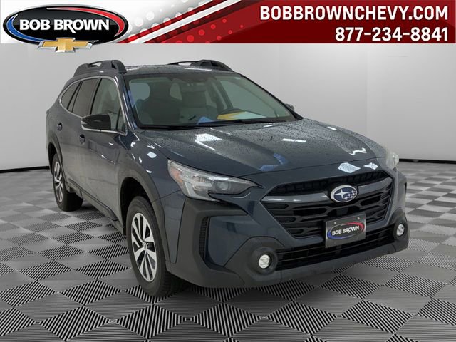 Used 2023 Subaru Outback Premium image 1
