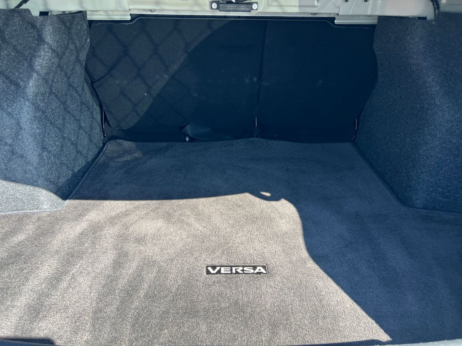 Used 2025 Nissan Versa SV FWD image 29