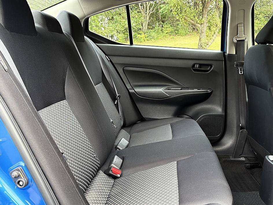 Used 2021 Nissan Versa S FWD image 12