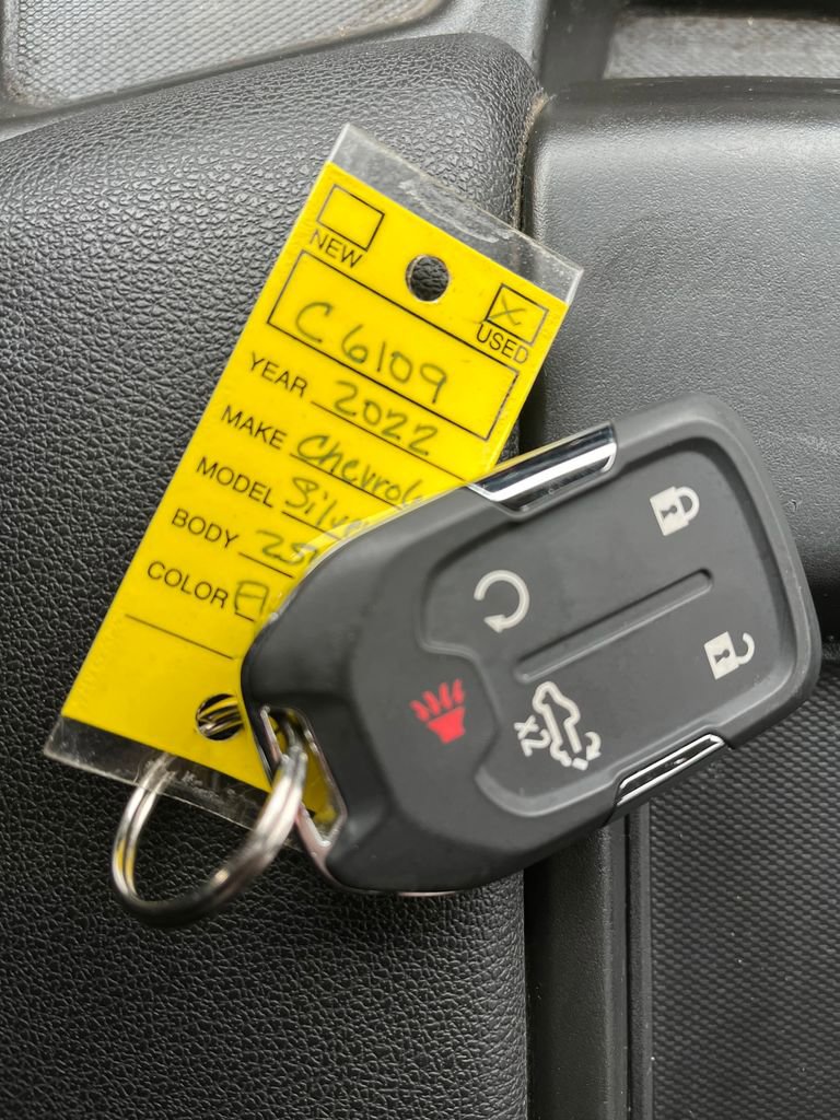 Used 2022 Chevrolet Silverado 2500 LT w/ Convenience Package image 22