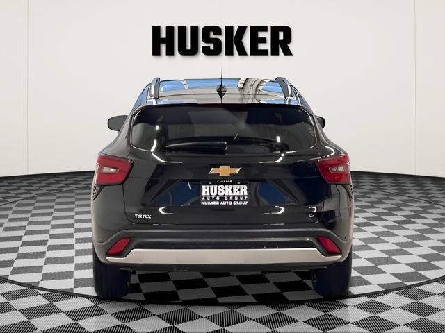 Certified 2025 Chevrolet Trax LT w/ LT Convenience Package FWD image 27