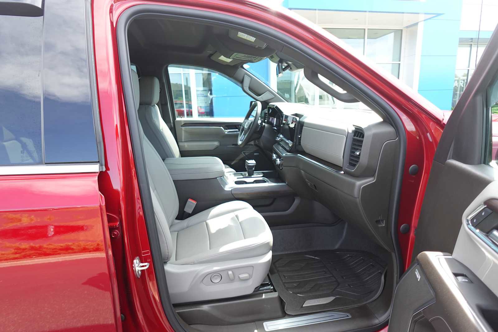 Used 2023 GMC Sierra 1500 SLT w/ SLT Premium Package AWD/4WD image 29