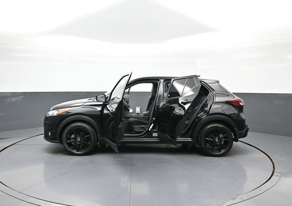 Used 2023 Nissan Kicks SV image 42