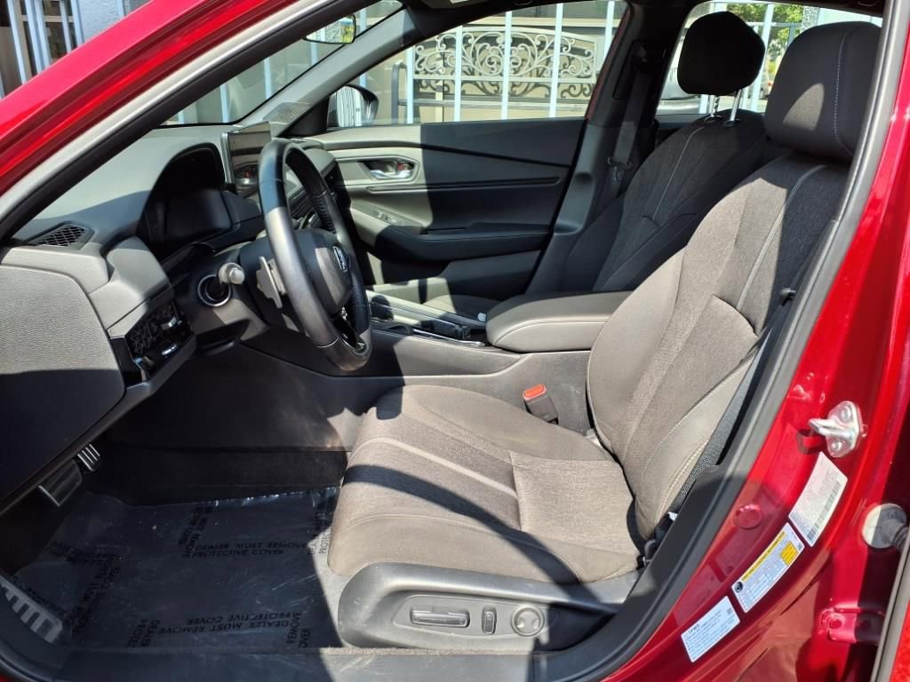 Used 2023 Honda Accord Sport image 12