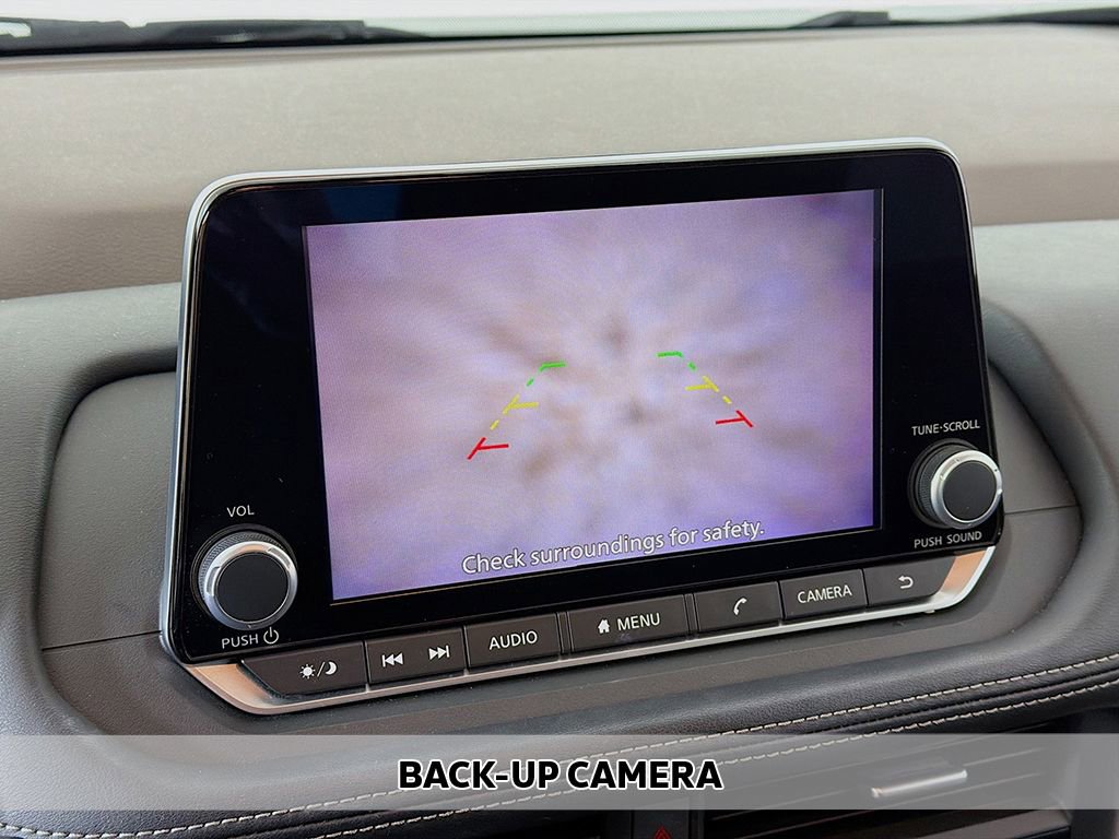 Used 2023 Nissan Rogue SV image 4