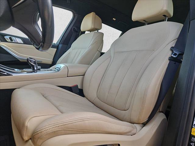 Used 2021 BMW X7 xDrive40i w/ M Sport Package image 16