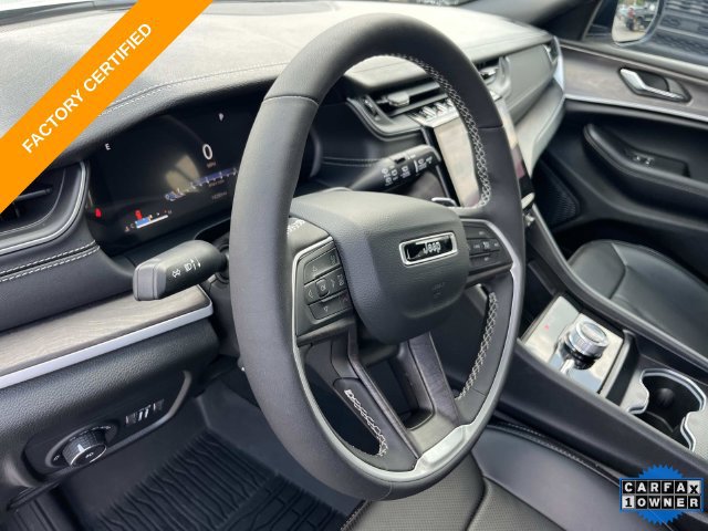 Used 2025 Jeep Grand Cherokee Limited w/ Luxury Tech Group II AWD/4WD image 29