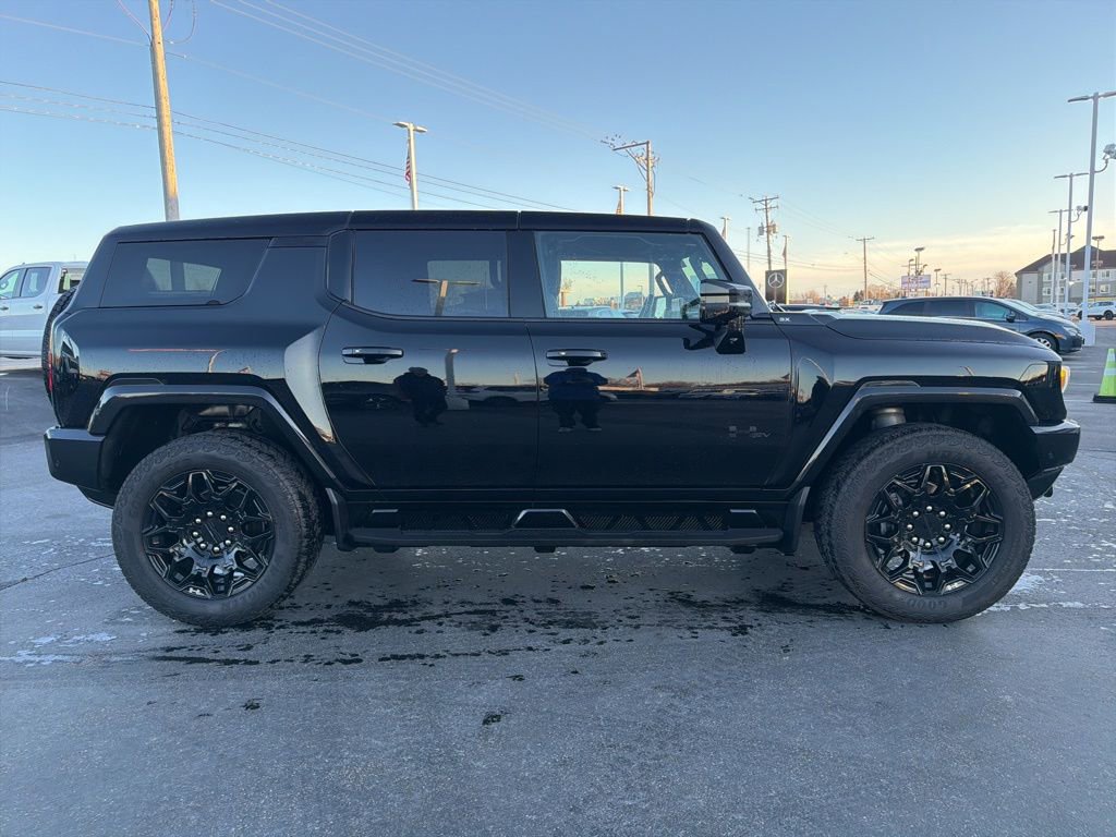 Used 2025 GMC Hummer EV 3X w/ LPO, Cargo Utility Package image 4