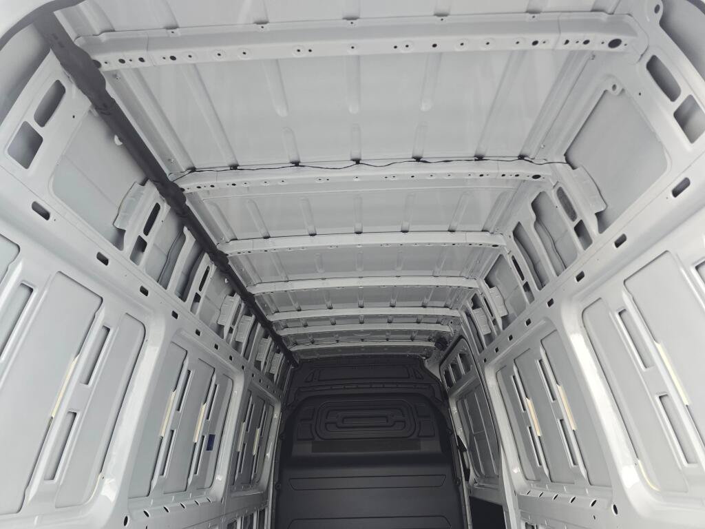 New 2025 Mercedes-Benz eSprinter 170 Cargo image 21