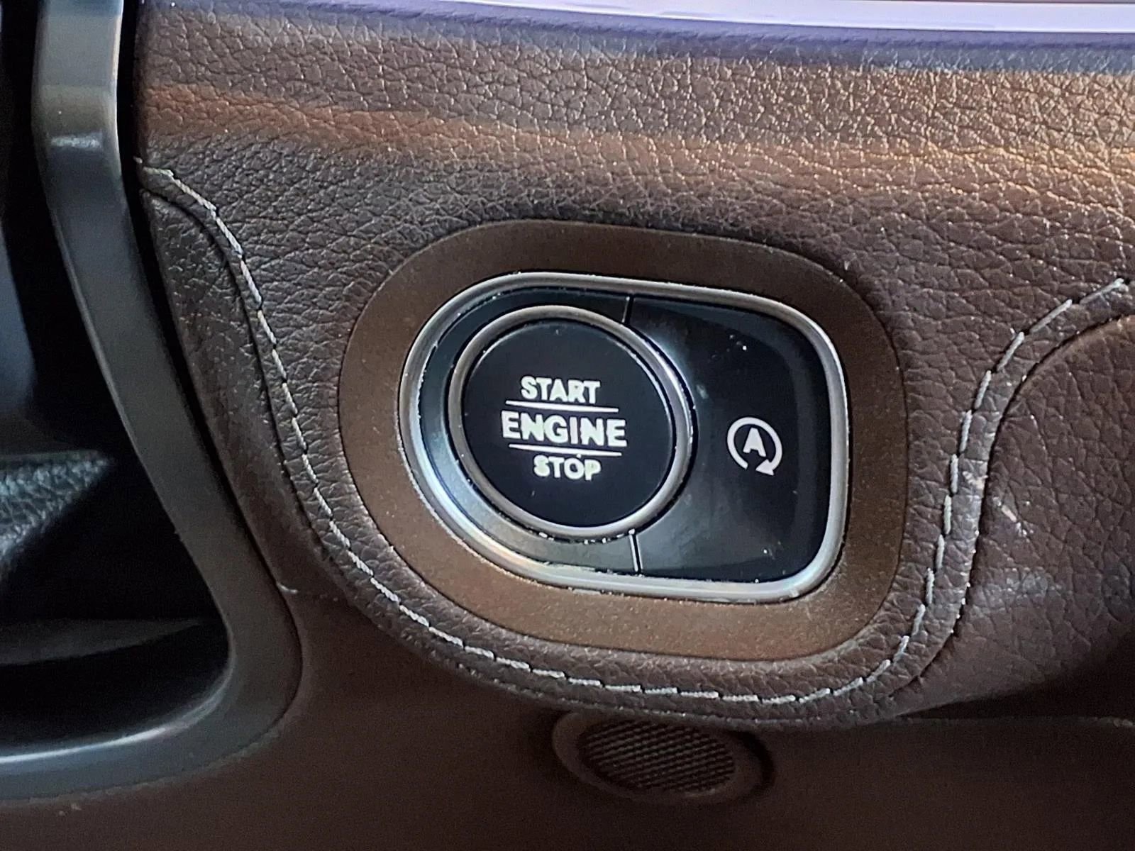 Used 2020 Mercedes-Benz GLE 450 4MATIC image 25