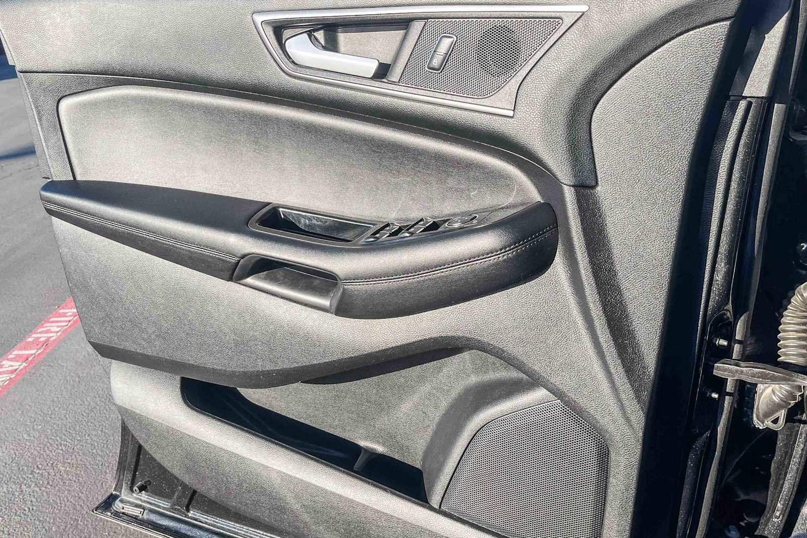 Used 2015 Ford Edge SEL w/ Equipment Group 201A image 19