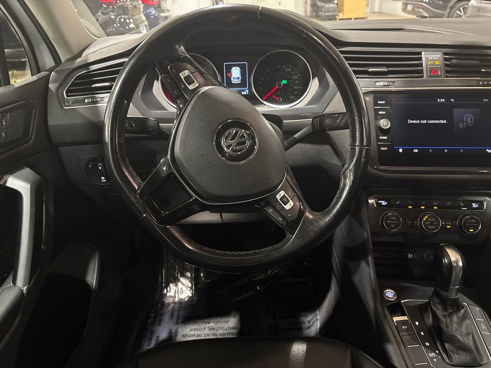 Used 2018 Volkswagen Tiguan SE image 13
