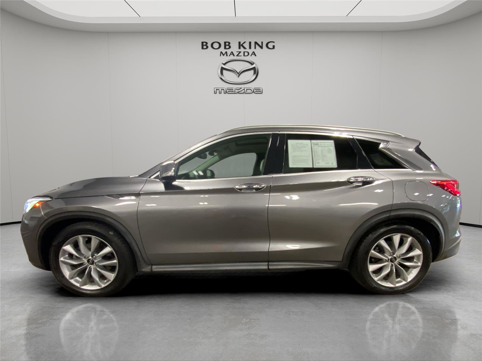 Used 2020 INFINITI QX50 Luxe w/ Navigation Package AWD/4WD image 2