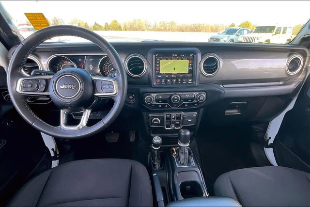Used 2023 Jeep Wrangler Unlimited Sahara AWD/4WD image 7