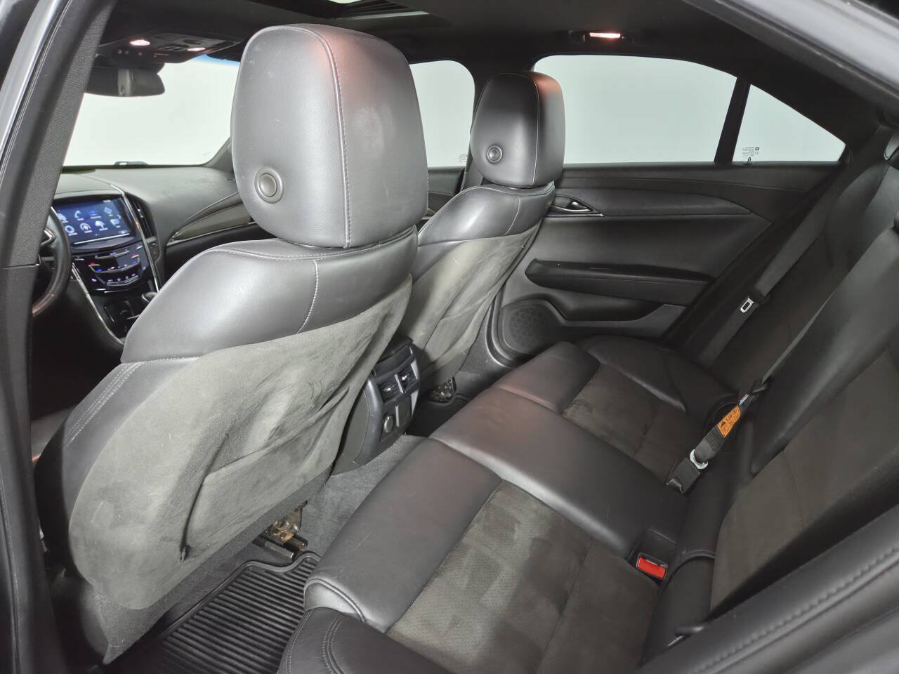 Used 2017 Cadillac ATS V w/ Luxury Package RWD image 22