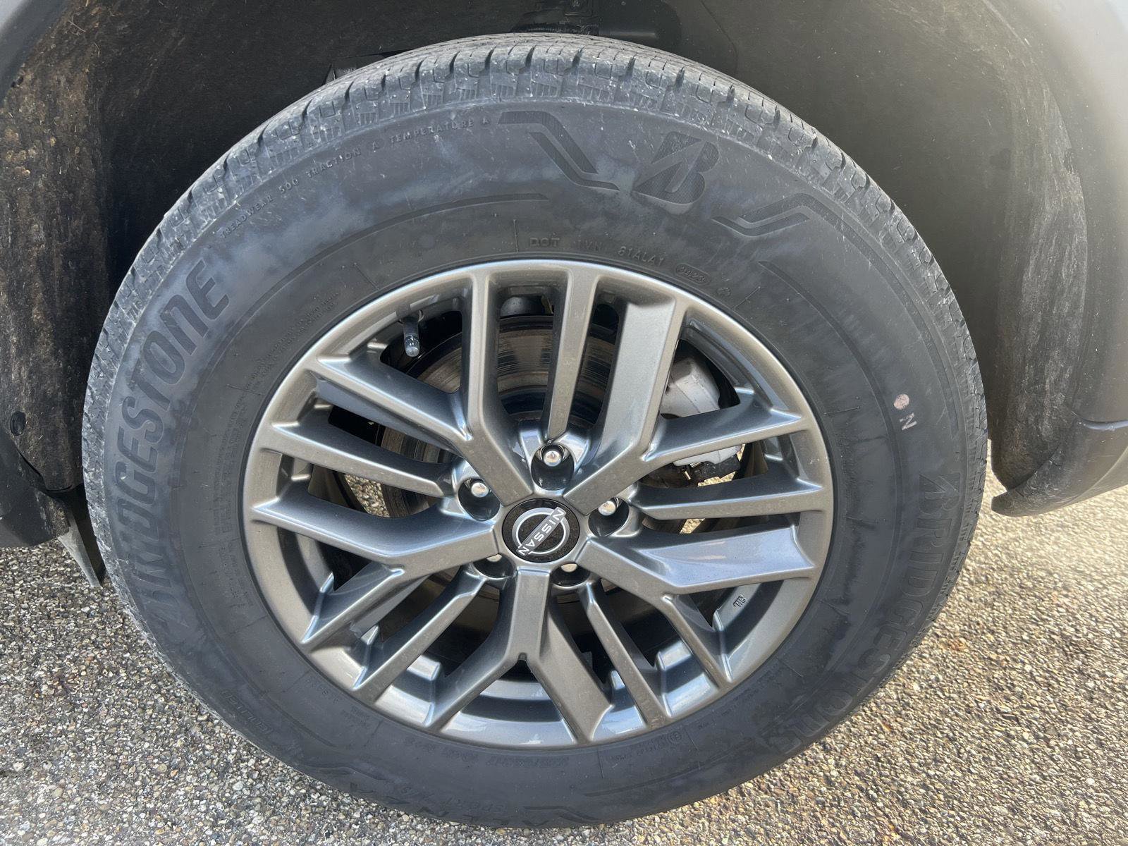 Used 2023 Nissan Rogue S image 38