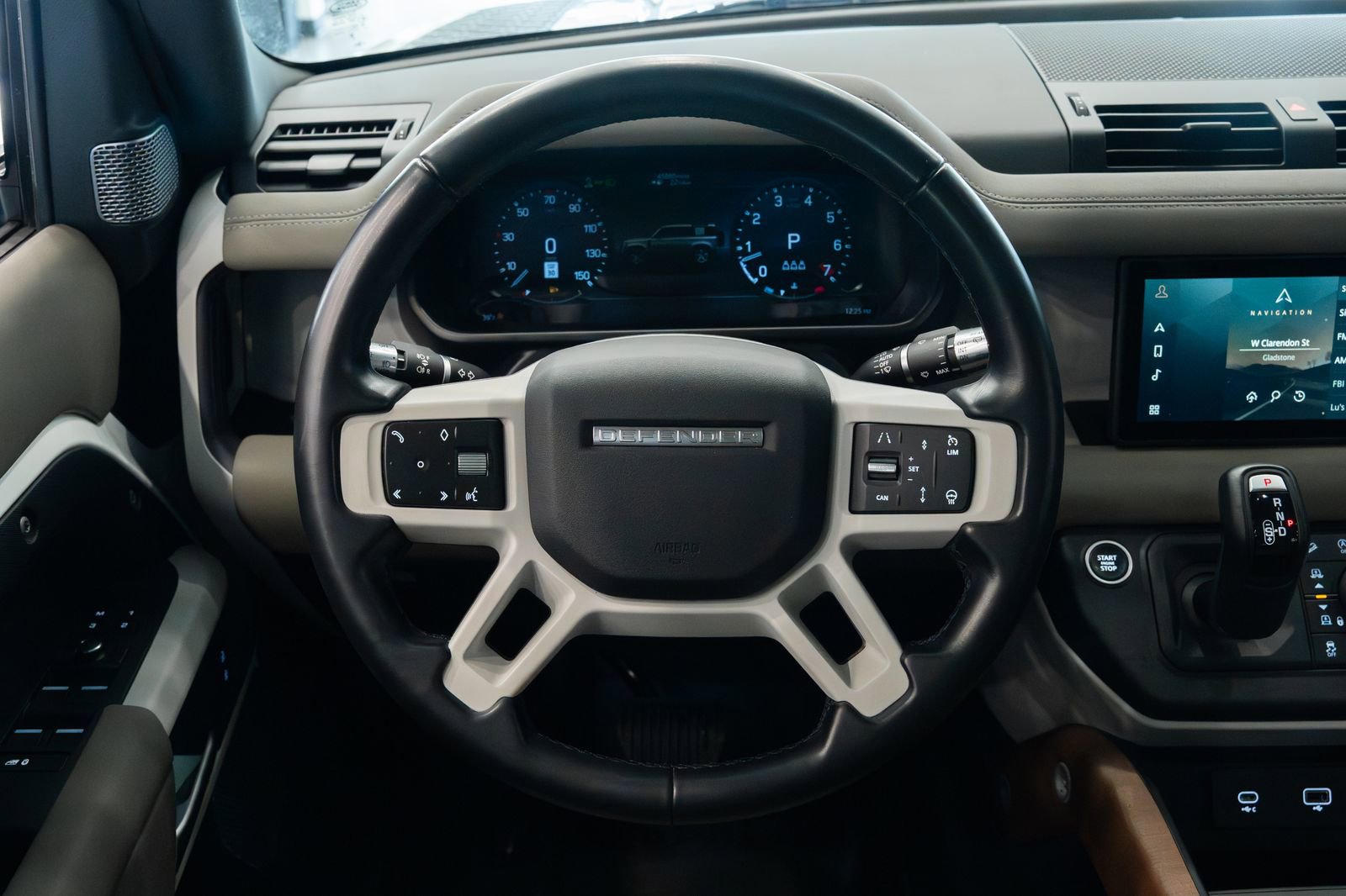 Used 2021 Land Rover Defender 110 SE image 12