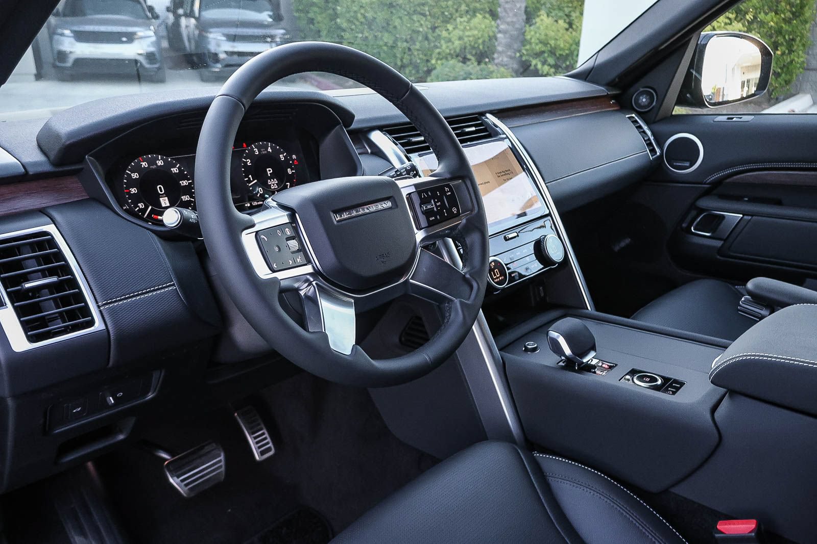 New 2026 Land Rover Discovery Dynamic SE AWD/4WD image 28