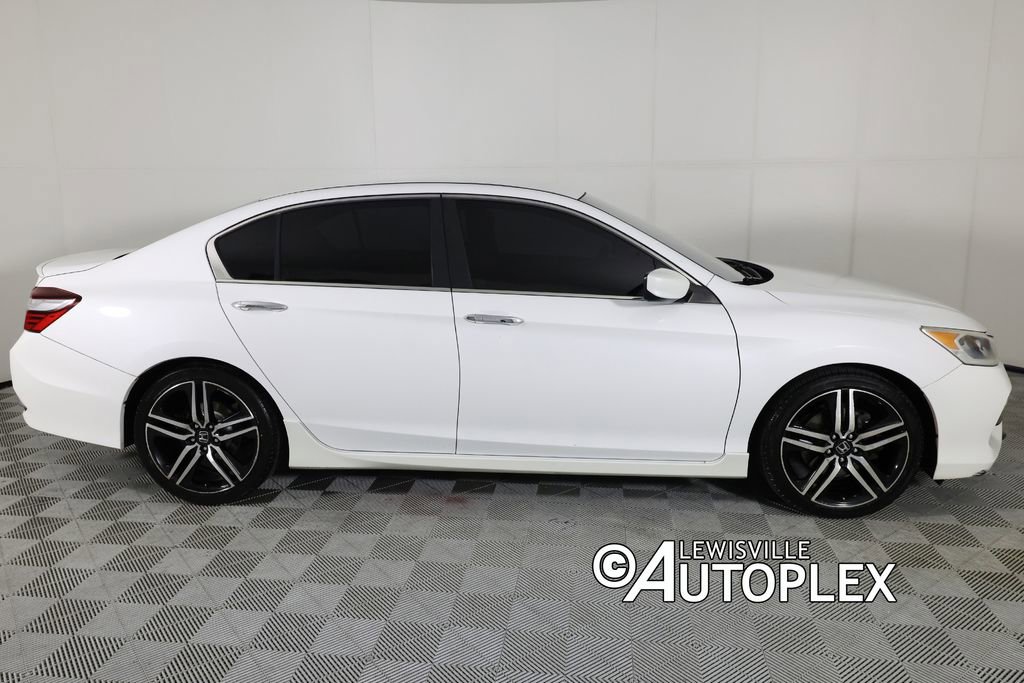 Used 2016 Honda Accord Sport image 4