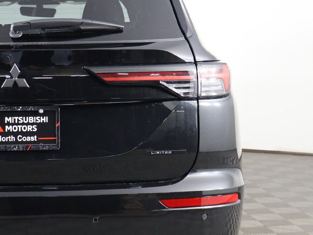 New 2026 Mitsubishi Outlander LE FWD image 16