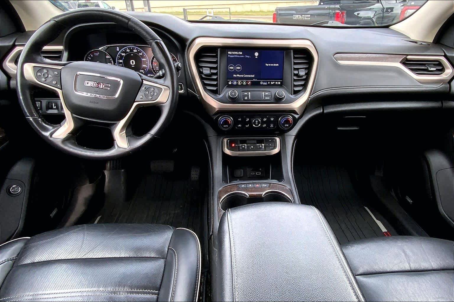 Used 2022 GMC Acadia Denali w/ Denali Technology Package FWD image 12