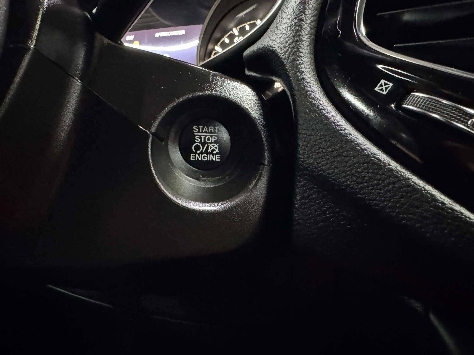 Used 2019 Jeep Compass Limited AWD/4WD image 37
