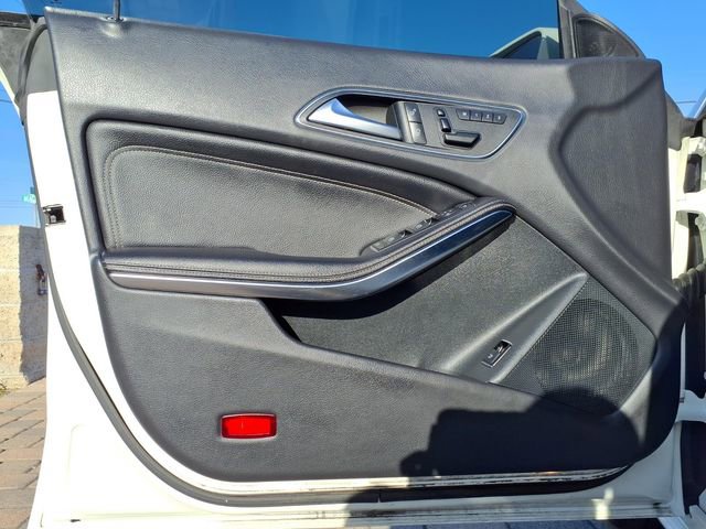 Used 2016 Mercedes-Benz CLA 250 image 18