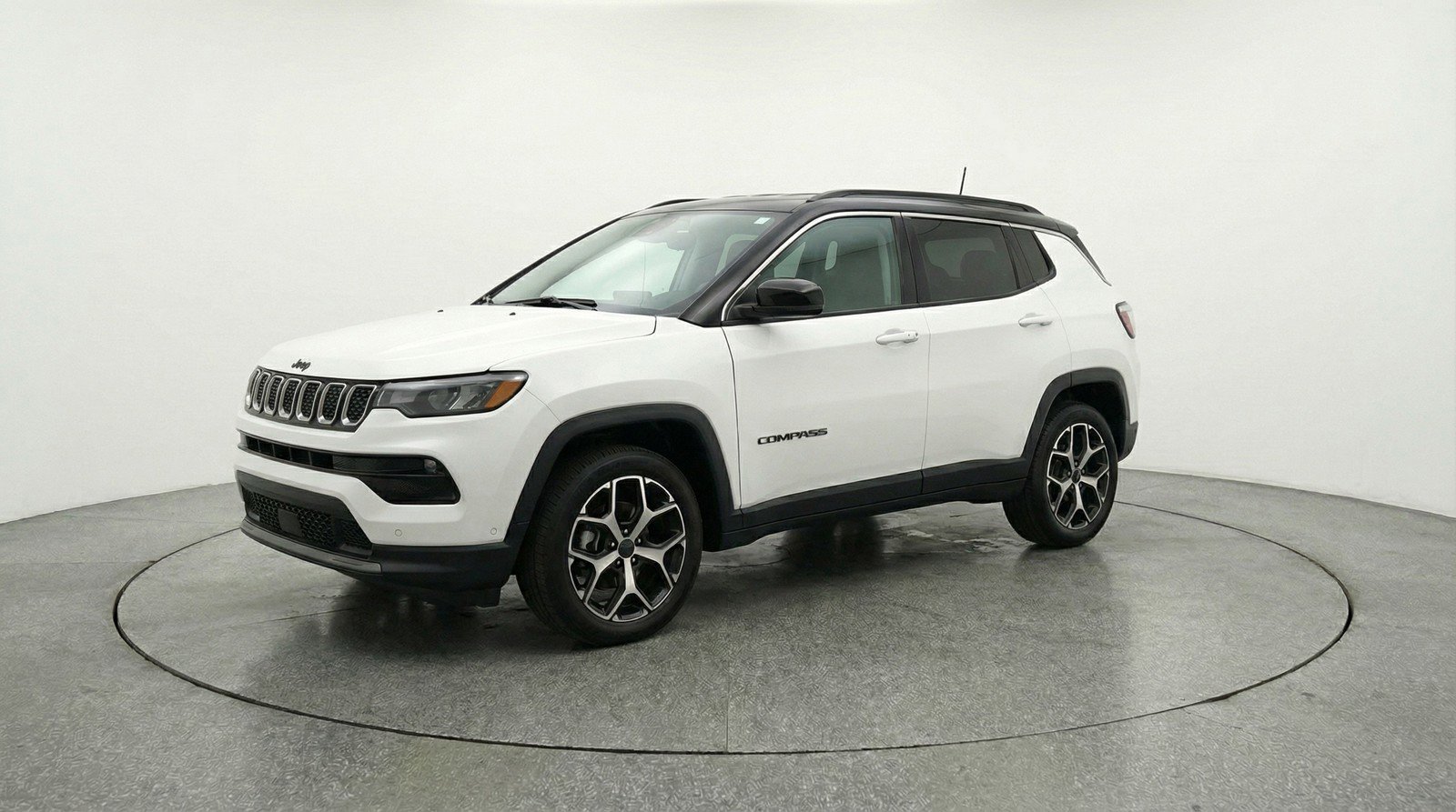 Used 2025 Jeep Compass Limited image 3