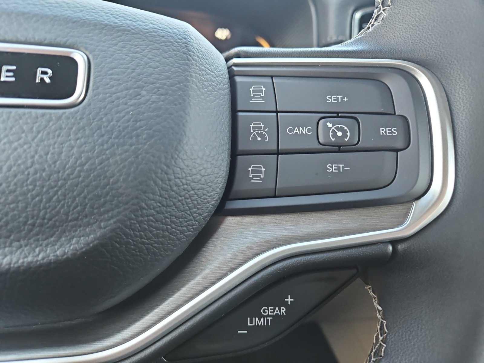 New 2025 Jeep Wagoneer 4WD image 26