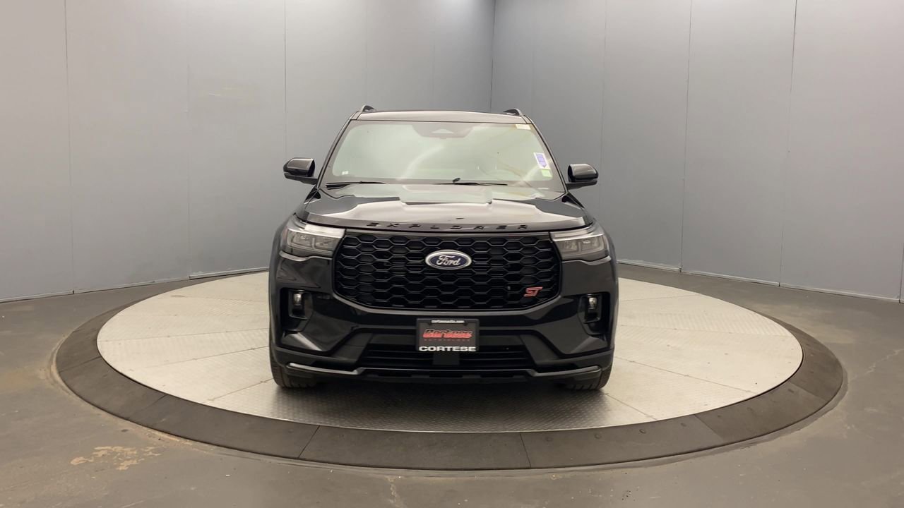Used 2025 Ford Explorer ST w/ Sun And Sound Package AWD/4WD image 8