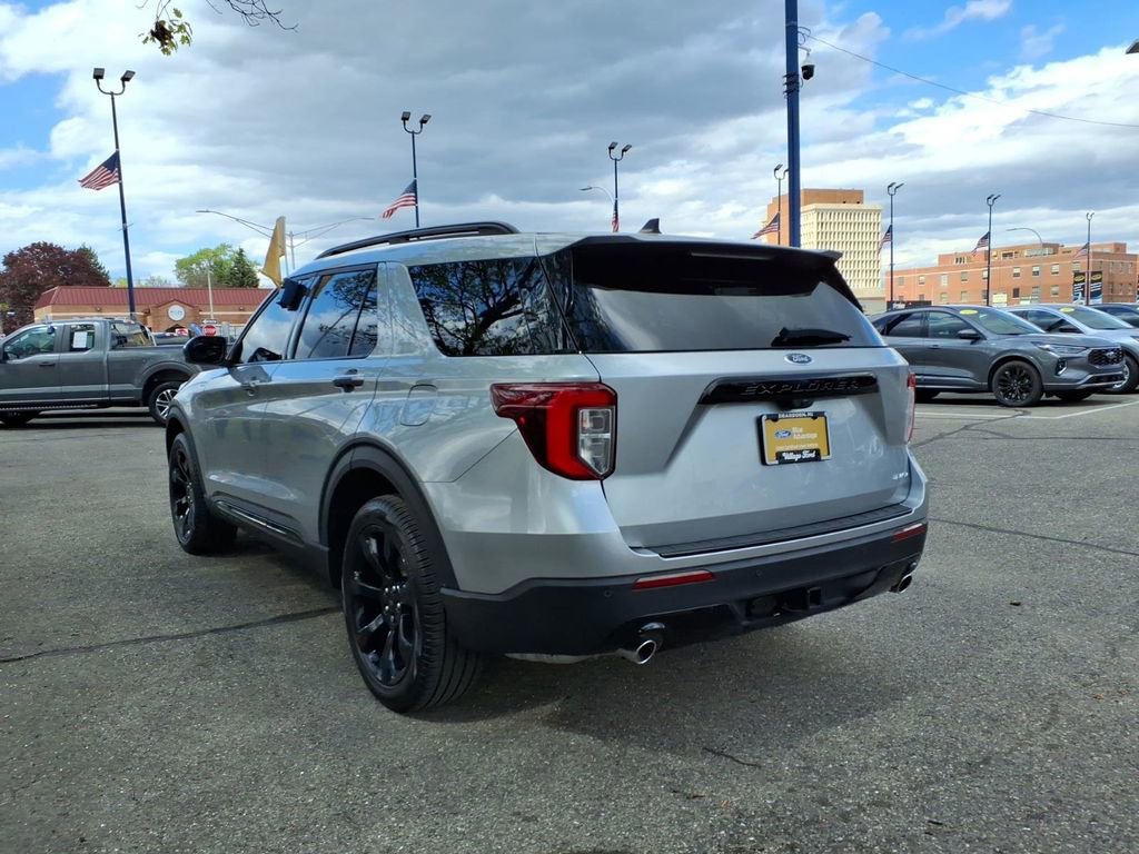 Certified 2024 Ford Explorer ST-Line AWD/4WD image 7