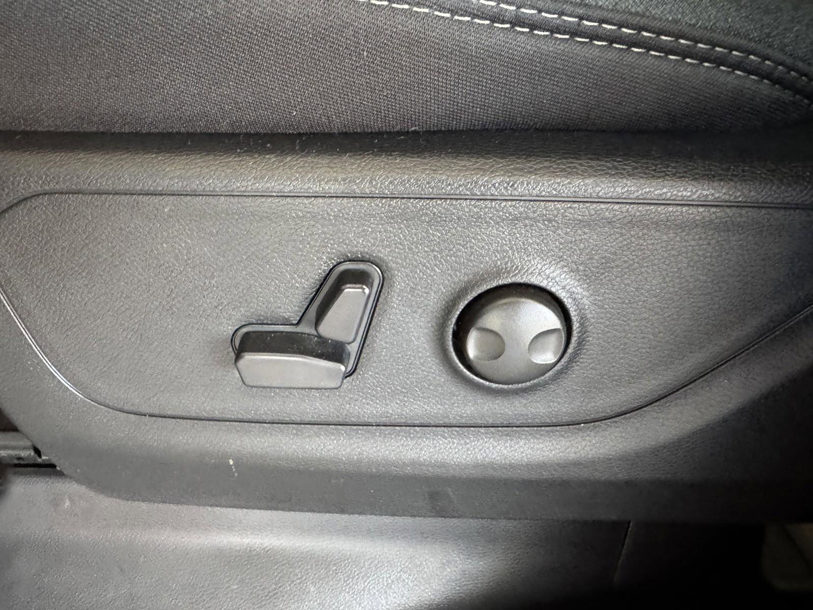 Used 2025 RAM 1500 Lone Star image 25