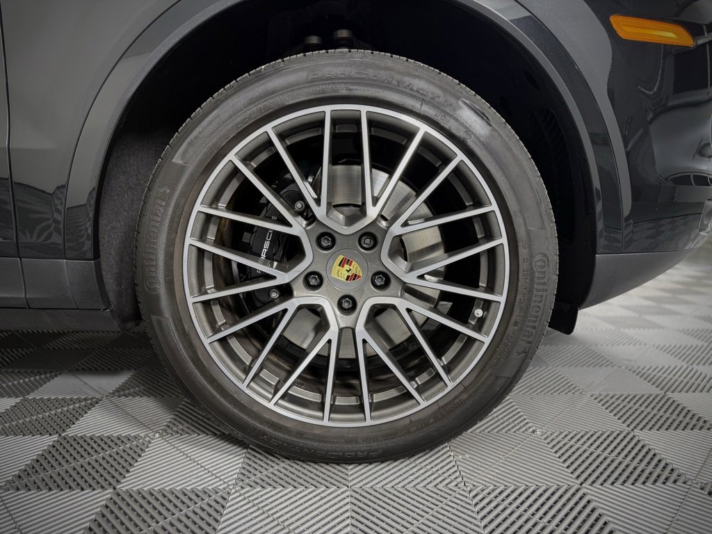 Certified 2023 Porsche Cayenne S image 19