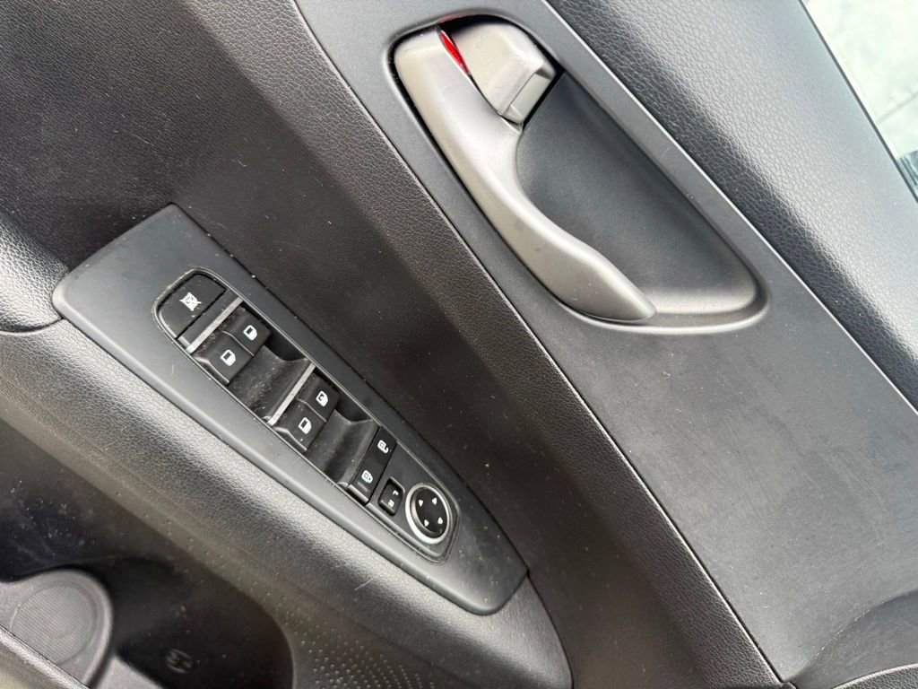 Used 2020 Kia Forte LXS image 11