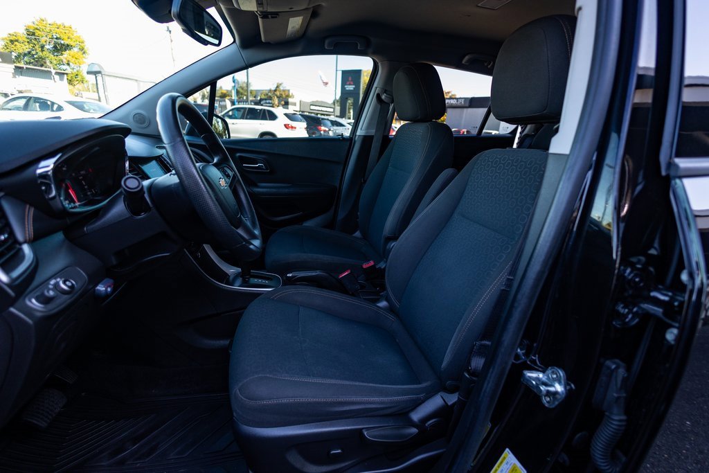 Used 2020 Chevrolet Trax LS w/ Tint and Cruise Package image 18