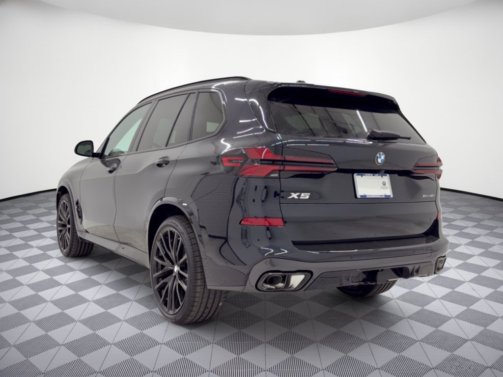 New 2026 BMW X5 xDrive40i w/ M Sport Package AWD/4WD image 3