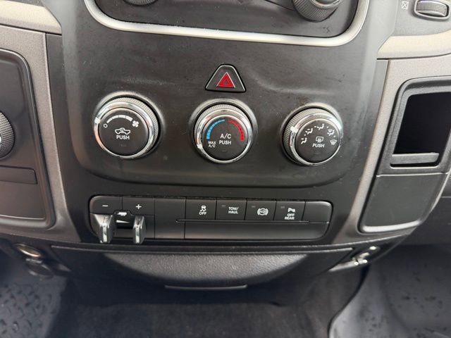 Used 2016 RAM 2500 Tradesman w/ Chrome Appearance Group AWD/4WD image 18