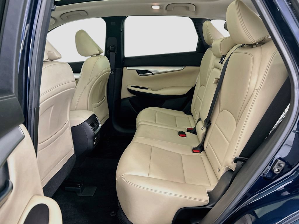 Used 2019 INFINITI QX50 Luxe w/ Navigation Package FWD image 20