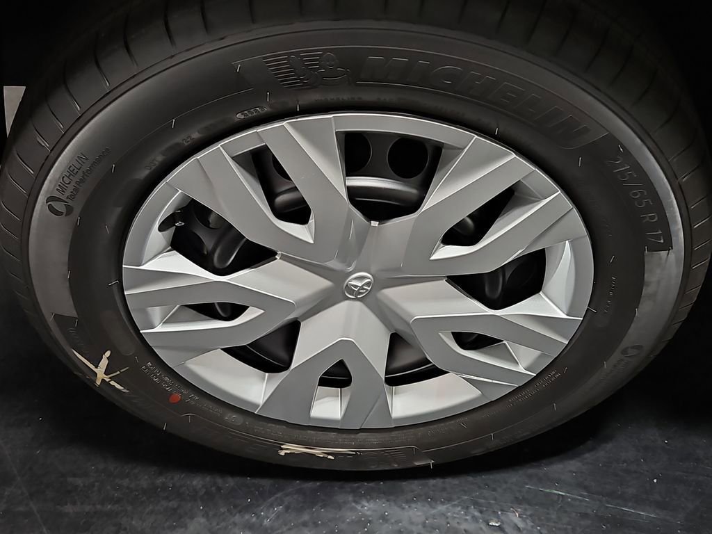 New 2026 Toyota Corolla Cross L image 9